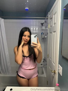 Would u ruin my pretty face with ur cum