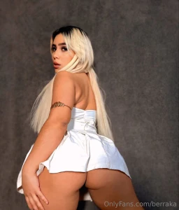 Free free free antogiovva antogiovva blonde big ass and horny all day part 5