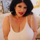 bianca-white-roses