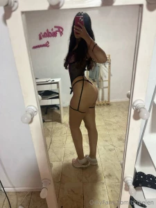 Buenas noches le gusta mi lenceria nueva