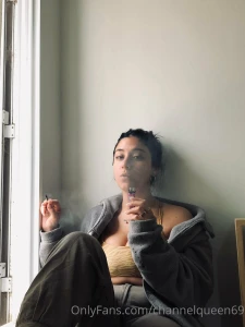 Smoking naked and dripping go see what i sent you part 1