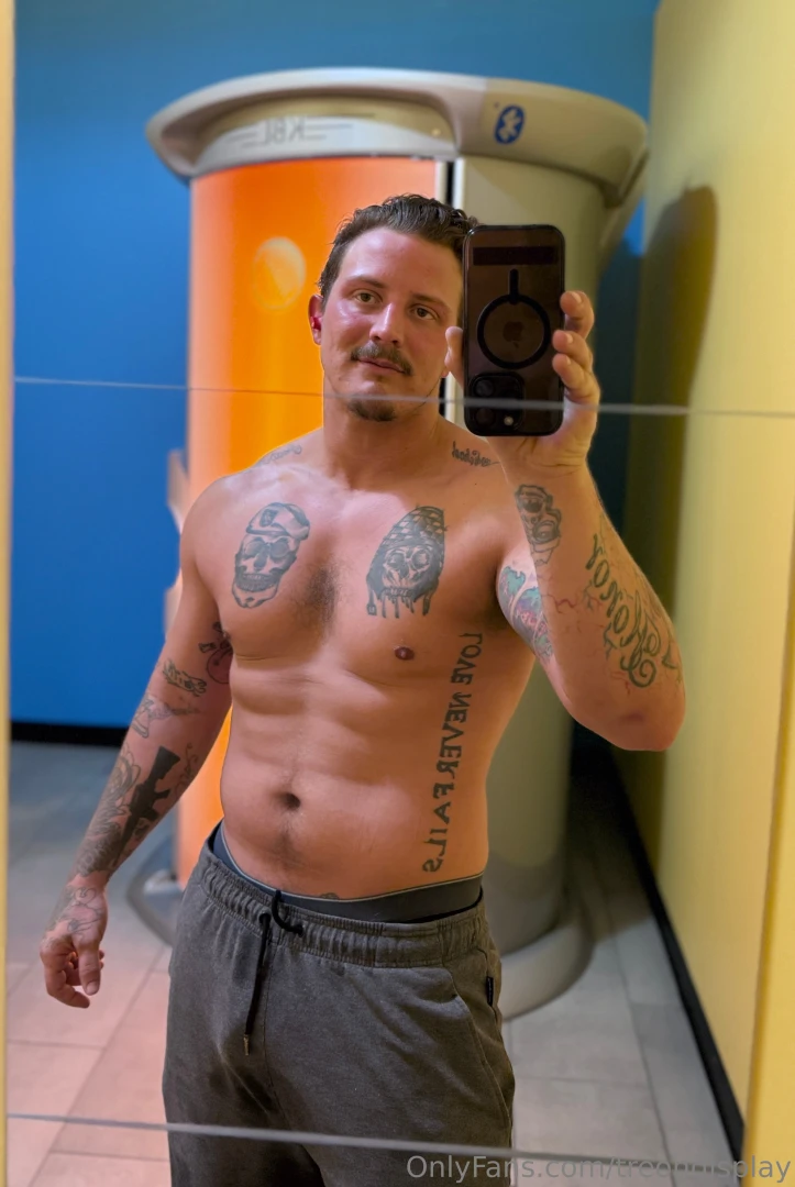 Working hard to get that perfect body just for you 