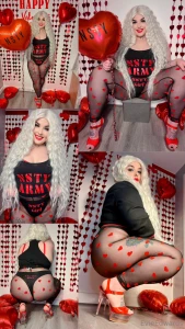 Soooo much new content out in my vip page though baddies