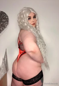 Is there anyone out there who still loves natural bodies