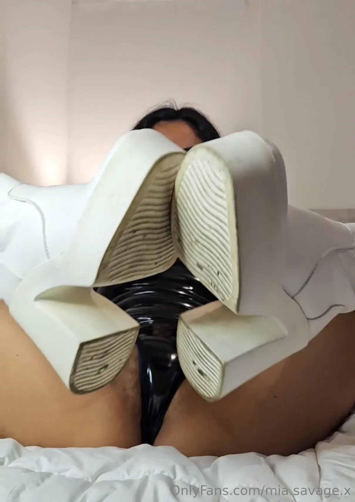 Clean the soles of my heels with your slave tongue 