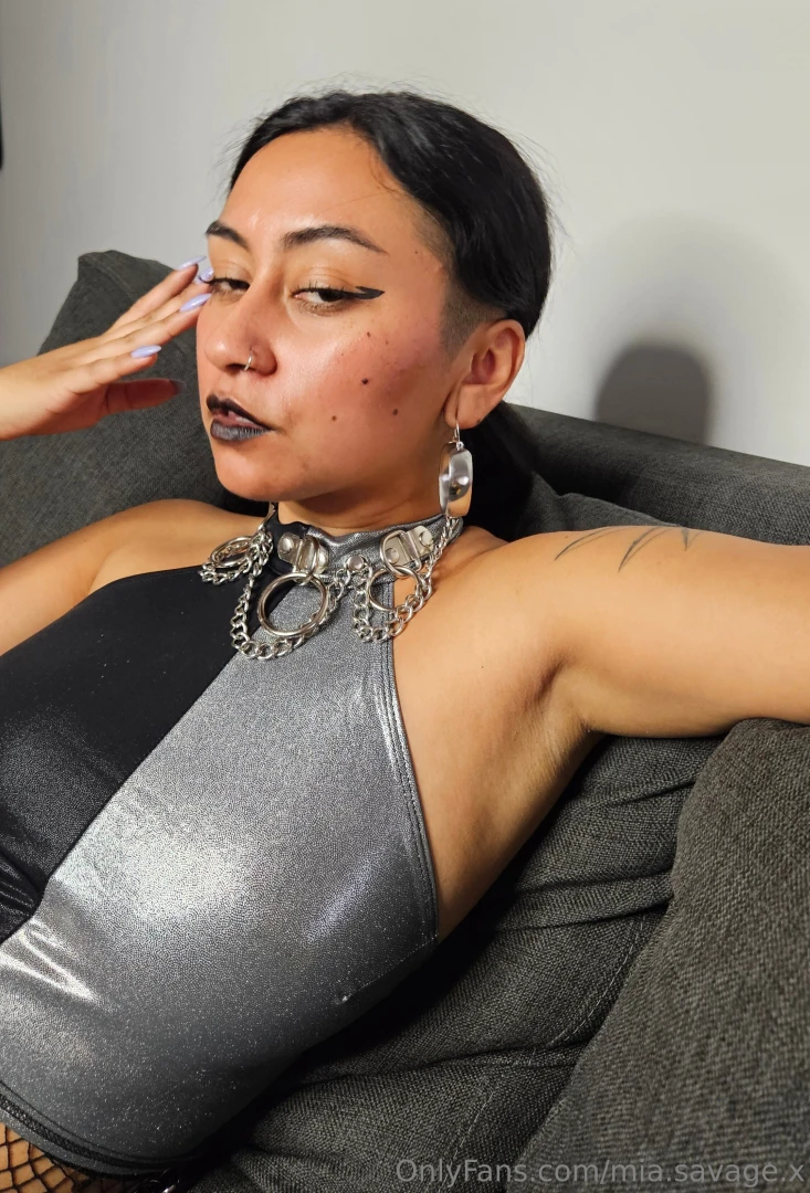 Be honest have you ever cum in the armpits of a sexy goddess like me 