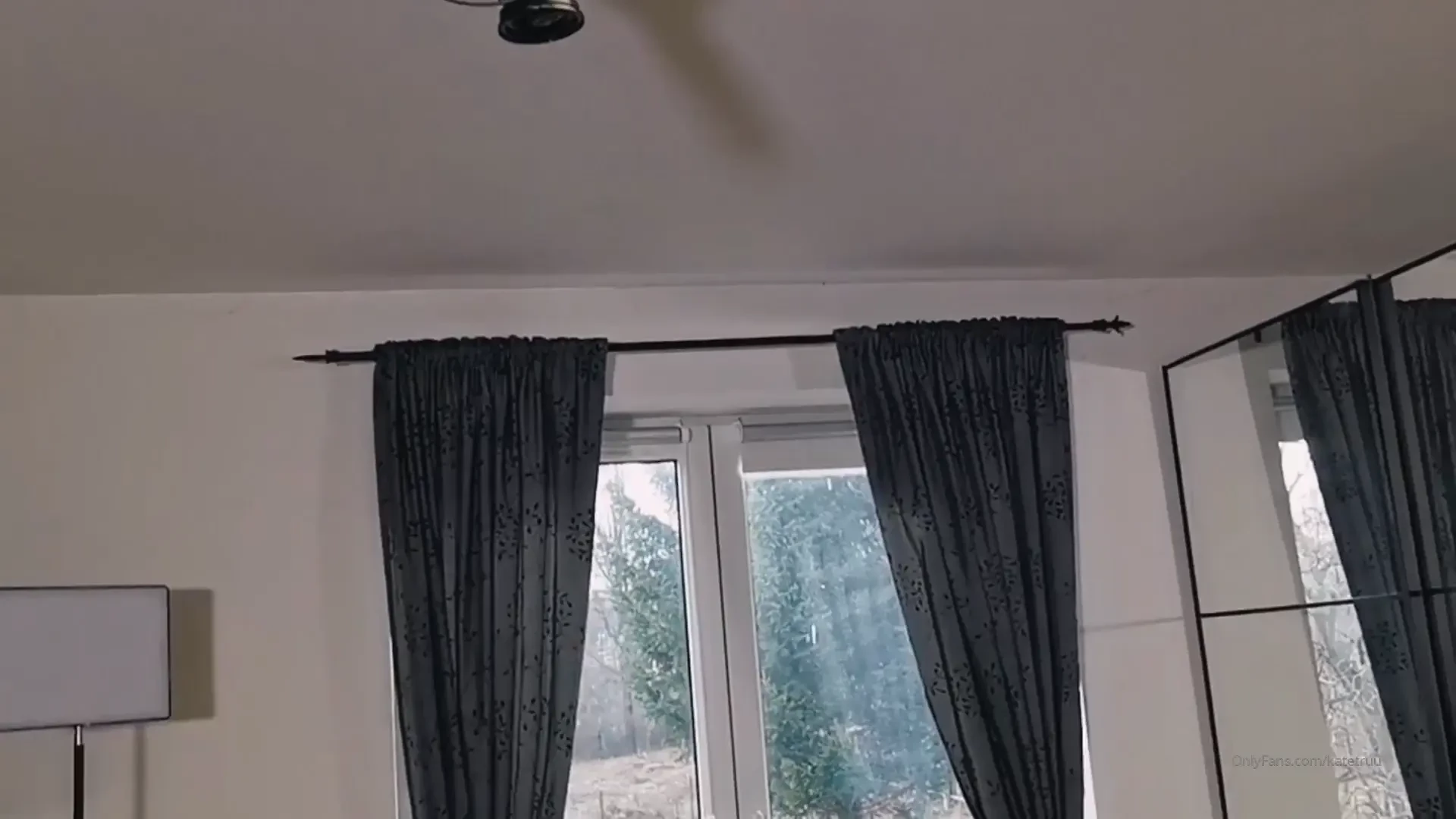 Hey guys do you remember when i was shooting v-day video in last week 