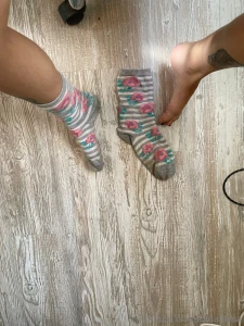 Just chilling on here wanna talk cum send me dm lt 3