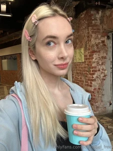 Can you guess what i m dreaming of so sweetly