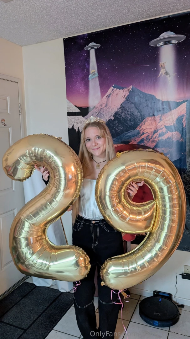 Well y all im in the last year of my 20s and it s about to be reckless 