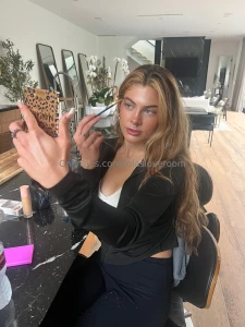 Hope youre enjoying your friday love let me make it a bit better for