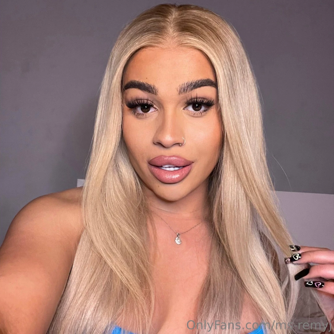 Do i look good with blonde hair 