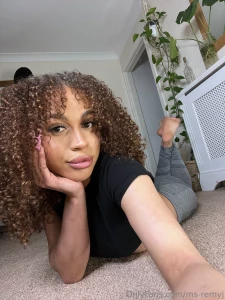 Who wants to get lost in my eyes