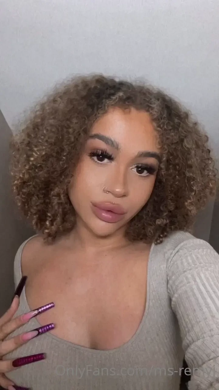 These lips would look so good wrapped around something don t you think 