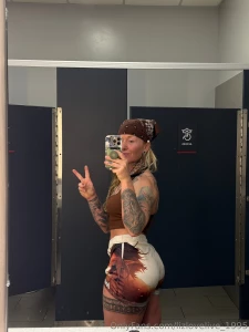 Okay okay i decided to keep my page free lucky yall please guys lmk