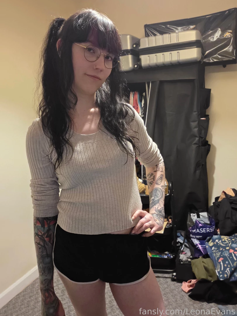 Recording my first commission today i feel so professional lmao trans 