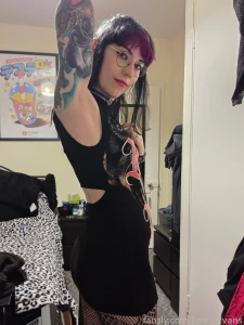 Aaaaaaaa im so drunk and horny and my roomates r all still awake and i part 2