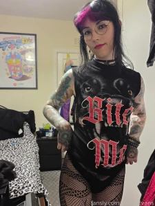 Aaaaaaaa im so drunk and horny and my roomates r all still awake and i part 3