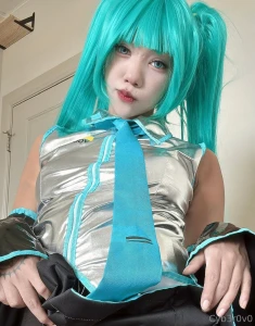 She has something to show you 3