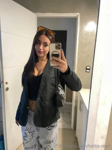 Me take a normal photo couldn t be me i m the girl making 12 faces in