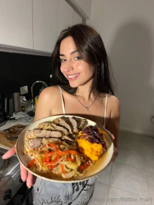 Omg i m drooling over my own food rn sweet potato mash with cinnamon