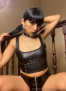 I want to start the day with a worship of my armpits