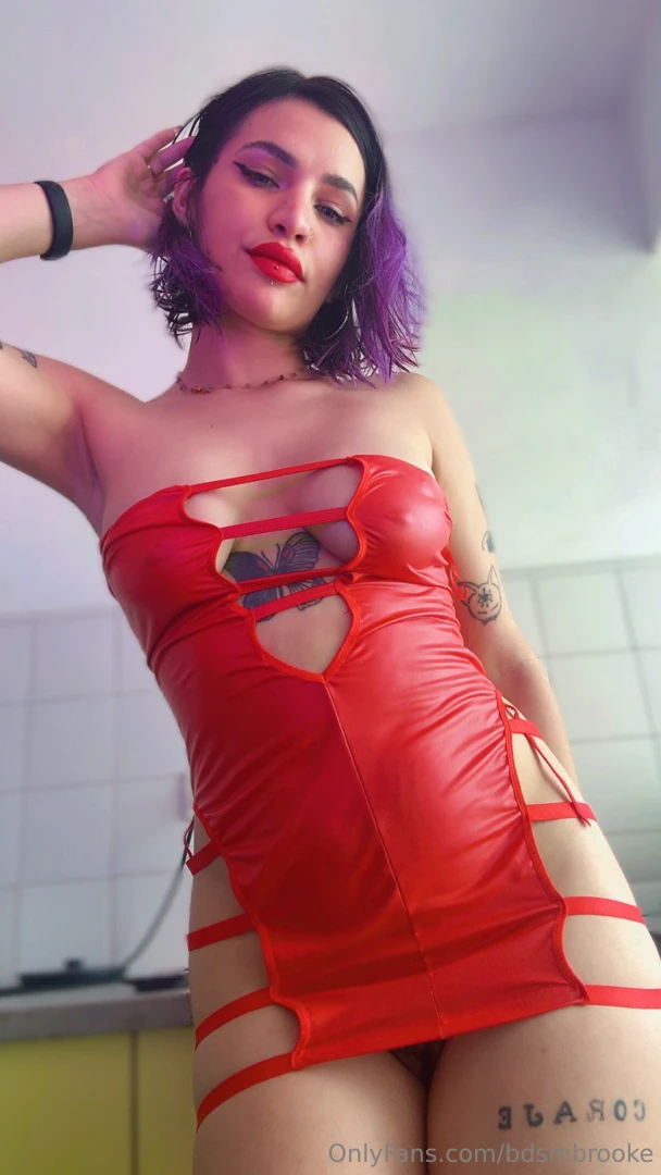 Go crazy slave worship your queen you will see how i open my whole 