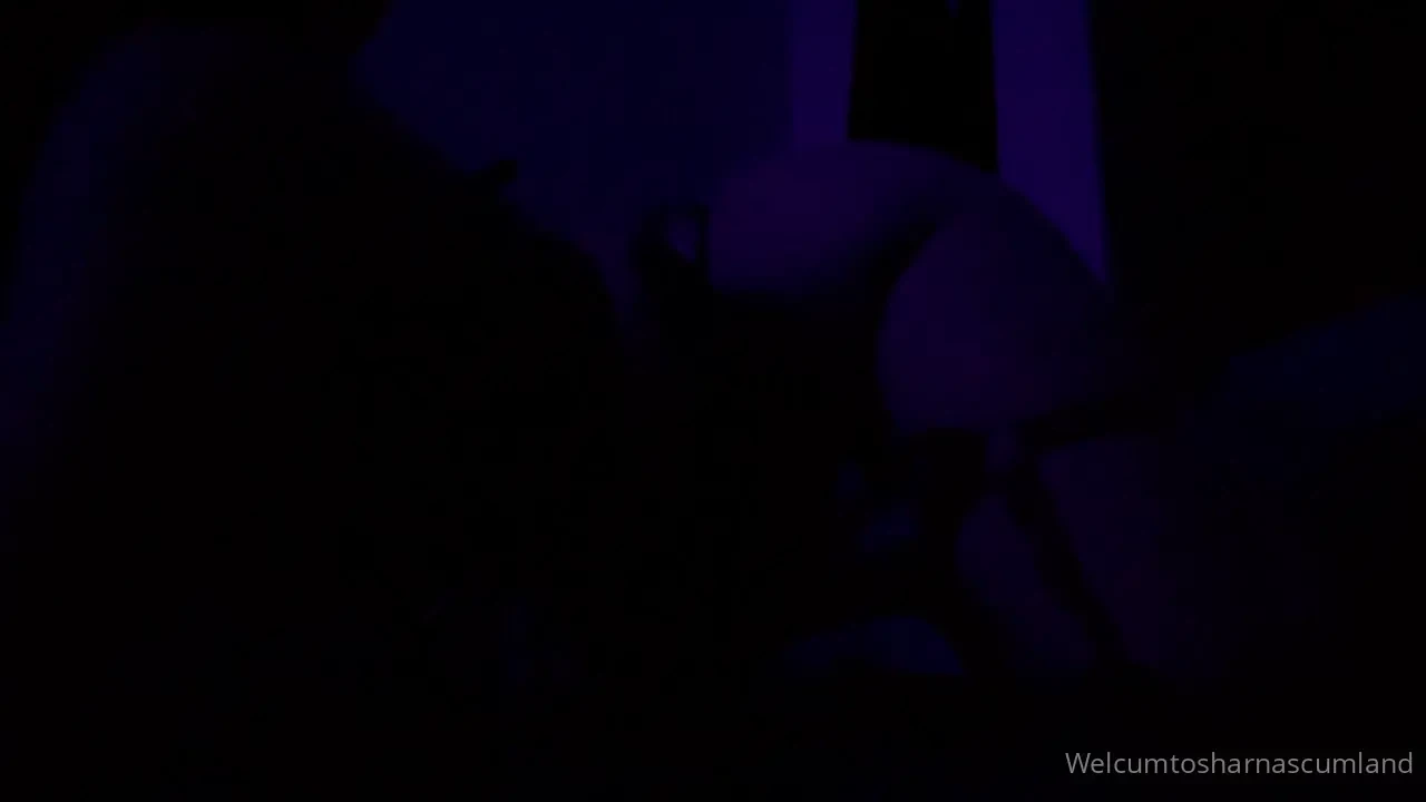 Would u let me bend ova for you like yes comment fuck yesss 