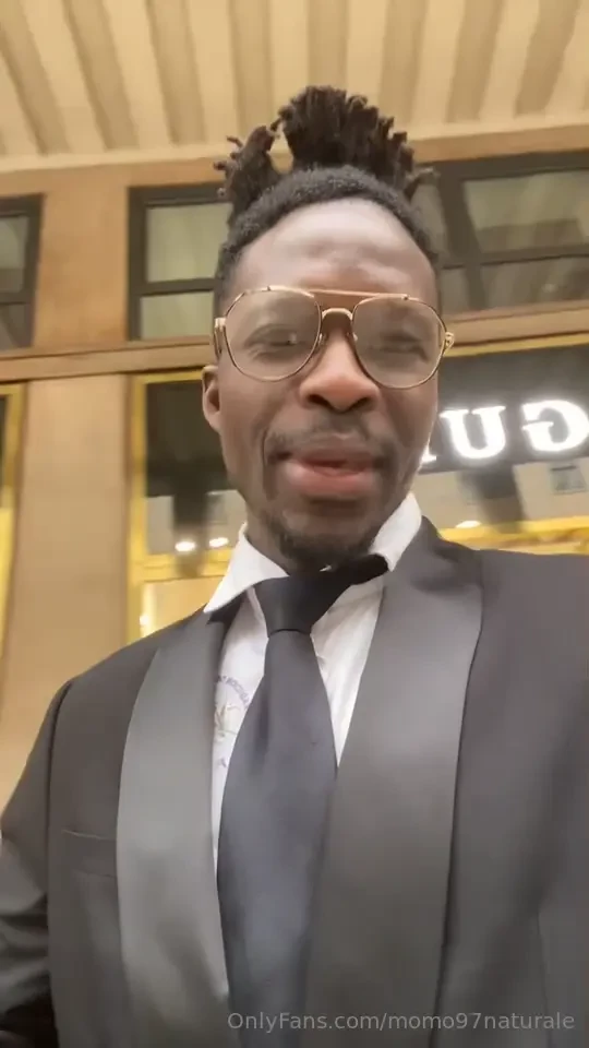 Un ragazzo pulito figo con un fisico di porco add me baby i m here for 