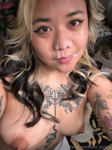 Cute facial selfies - who wants to add more to my face part 2