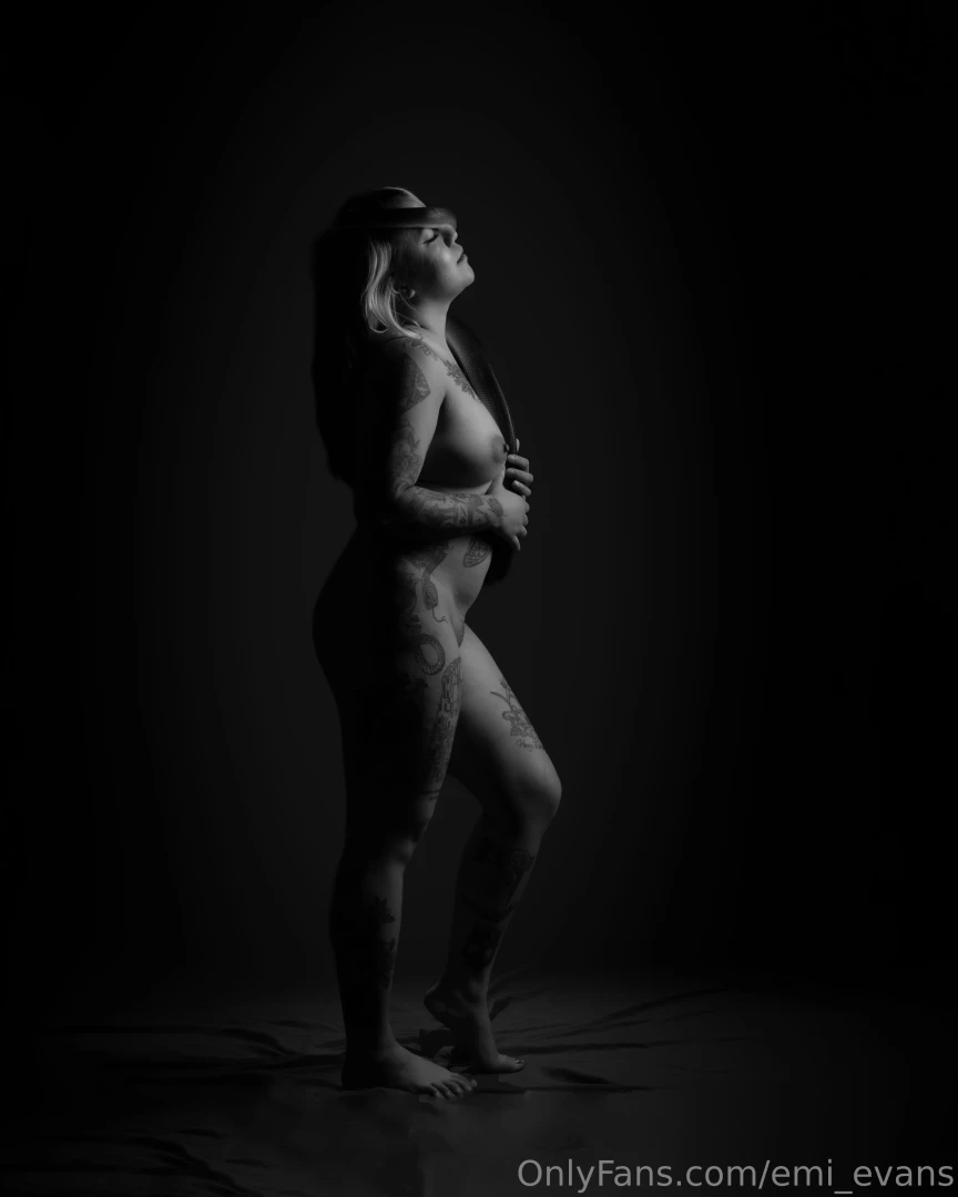 Finally doing shoots with my snakes again 