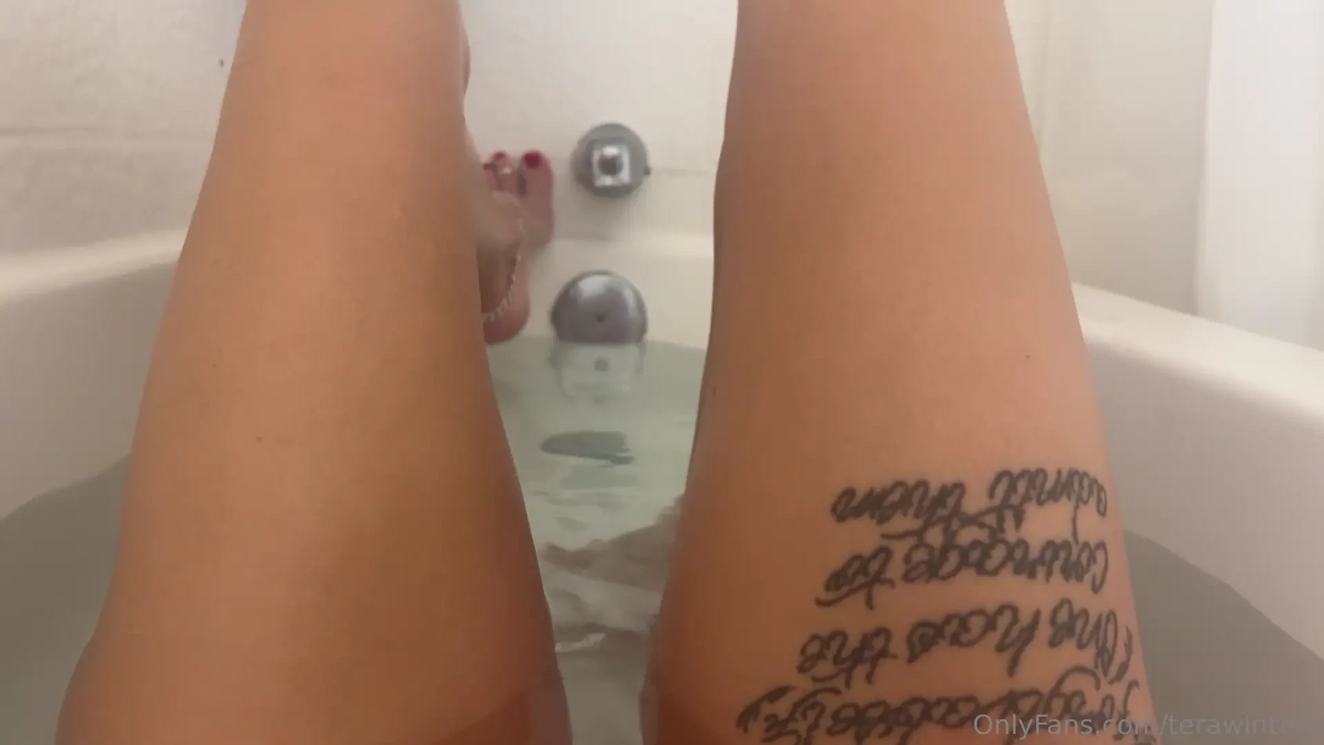 Whoever figured out epsom salts baths help relax the body thank you 