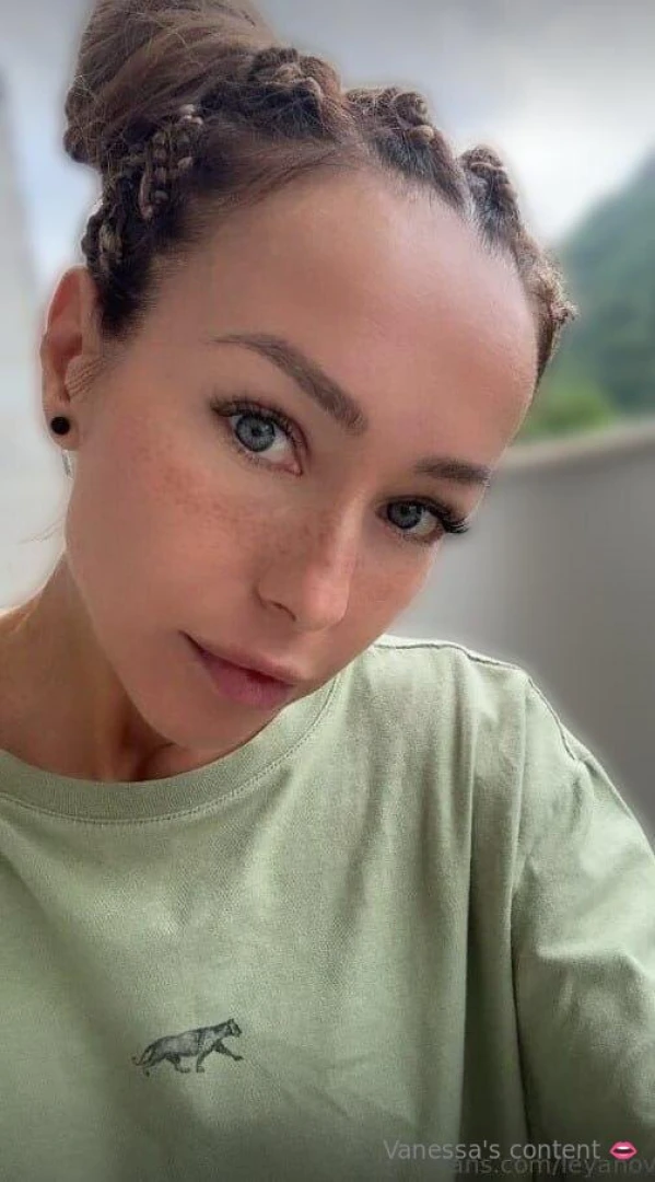 Free free free hi i m leyanova i ll be sexy but very strict with you 