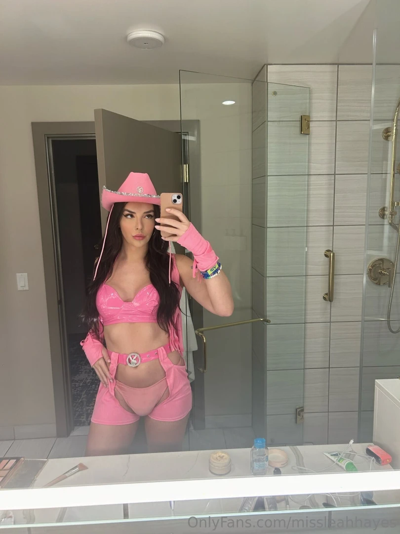 Can i be your wild cowgirl i can ride like a pro 