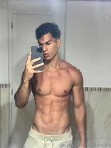 I m waiting for you with my skin ready and desire in silence but part 1