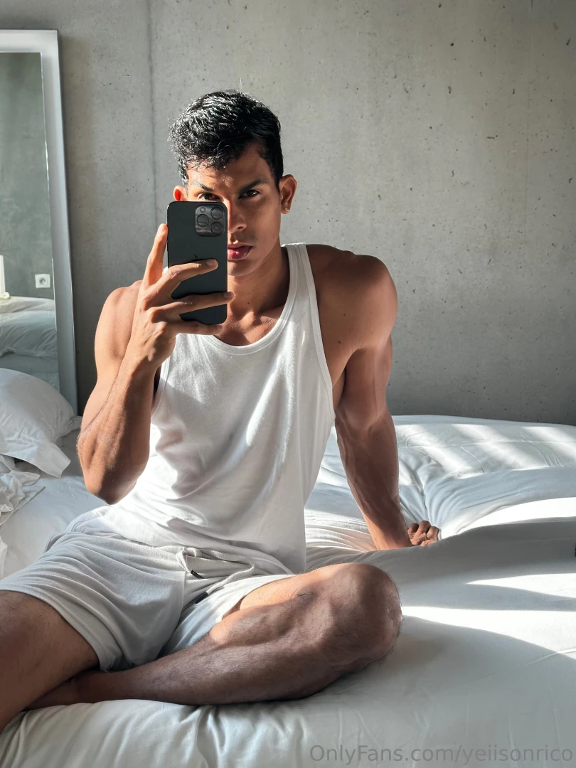 Yeirico https onlyfans com yeirico 