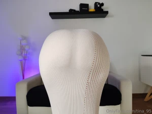 Do you like to see pawg in a tight dress