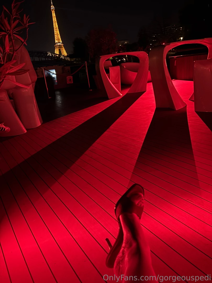 Celebrating my birthday in beautiful paris 