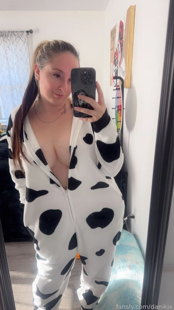 Lemme show you my mommy milkers milf tits 