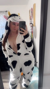 Lemme show you my mommy milkers milf tits part 1