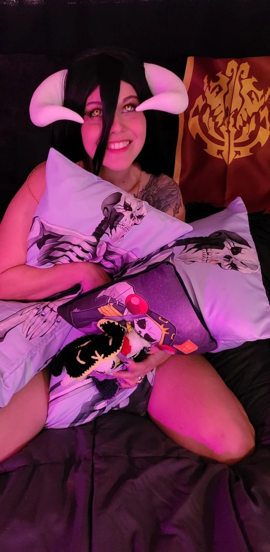 It s cosplay friday if you know anything about albedo you know she d part 1 