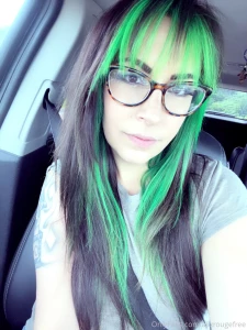 Just put green in my hair do you like it