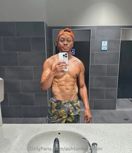 The lighting here eats