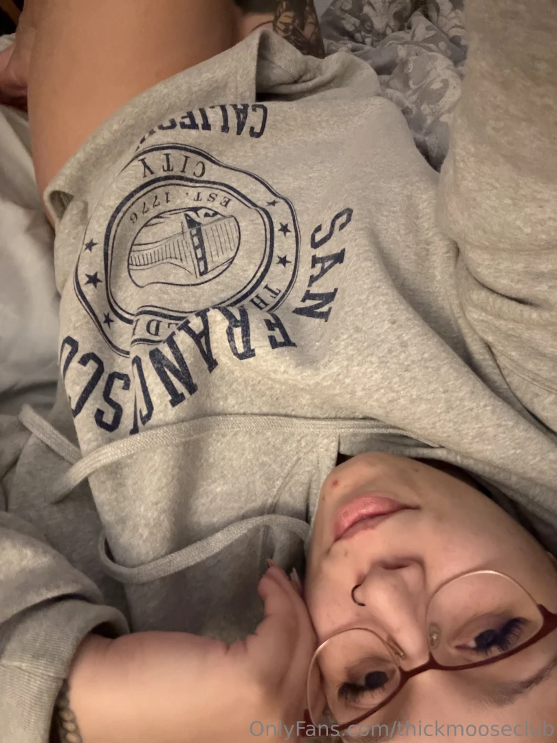 Caught the sunrise but you should see how i look in your hoodie 