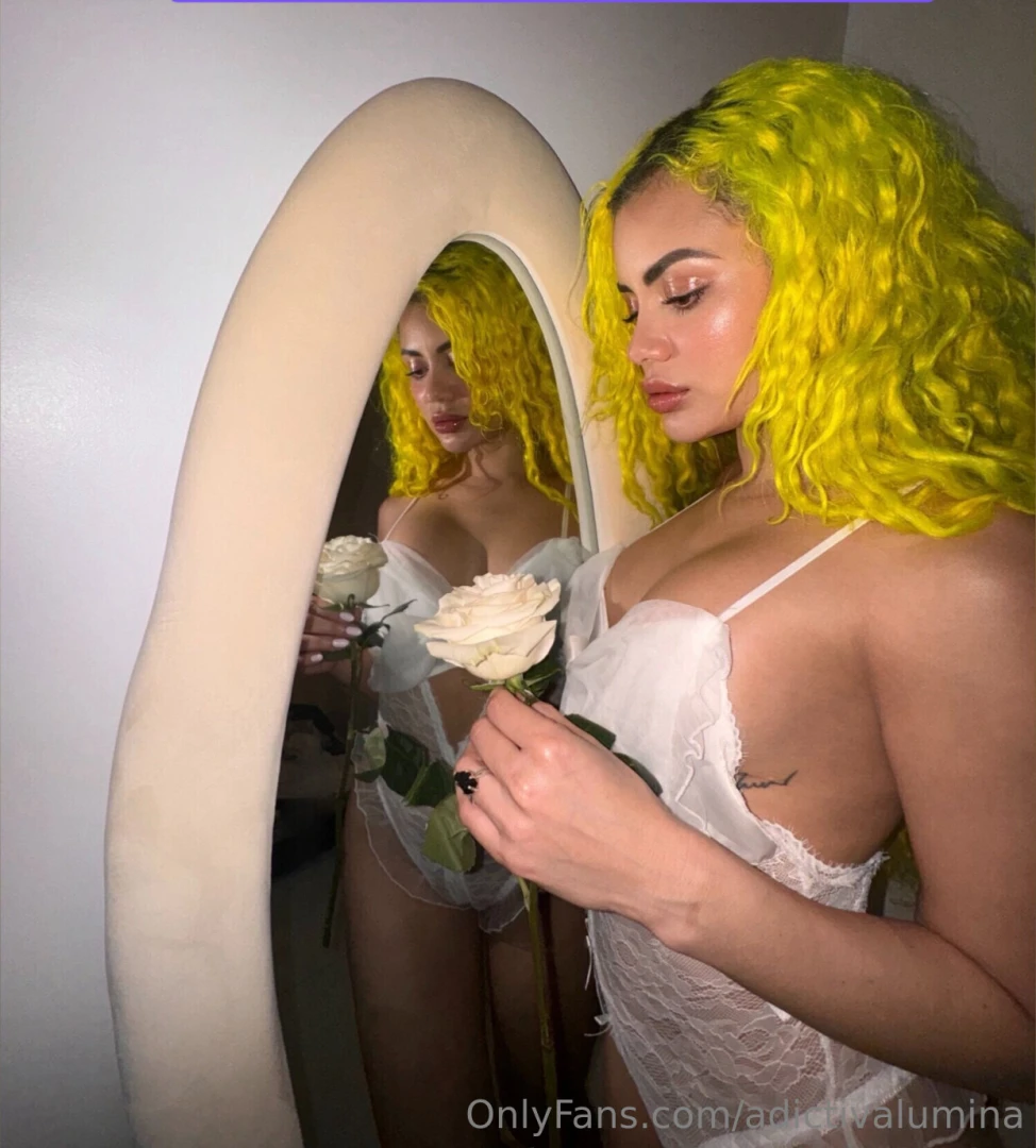 Who s online right now message me part 1 