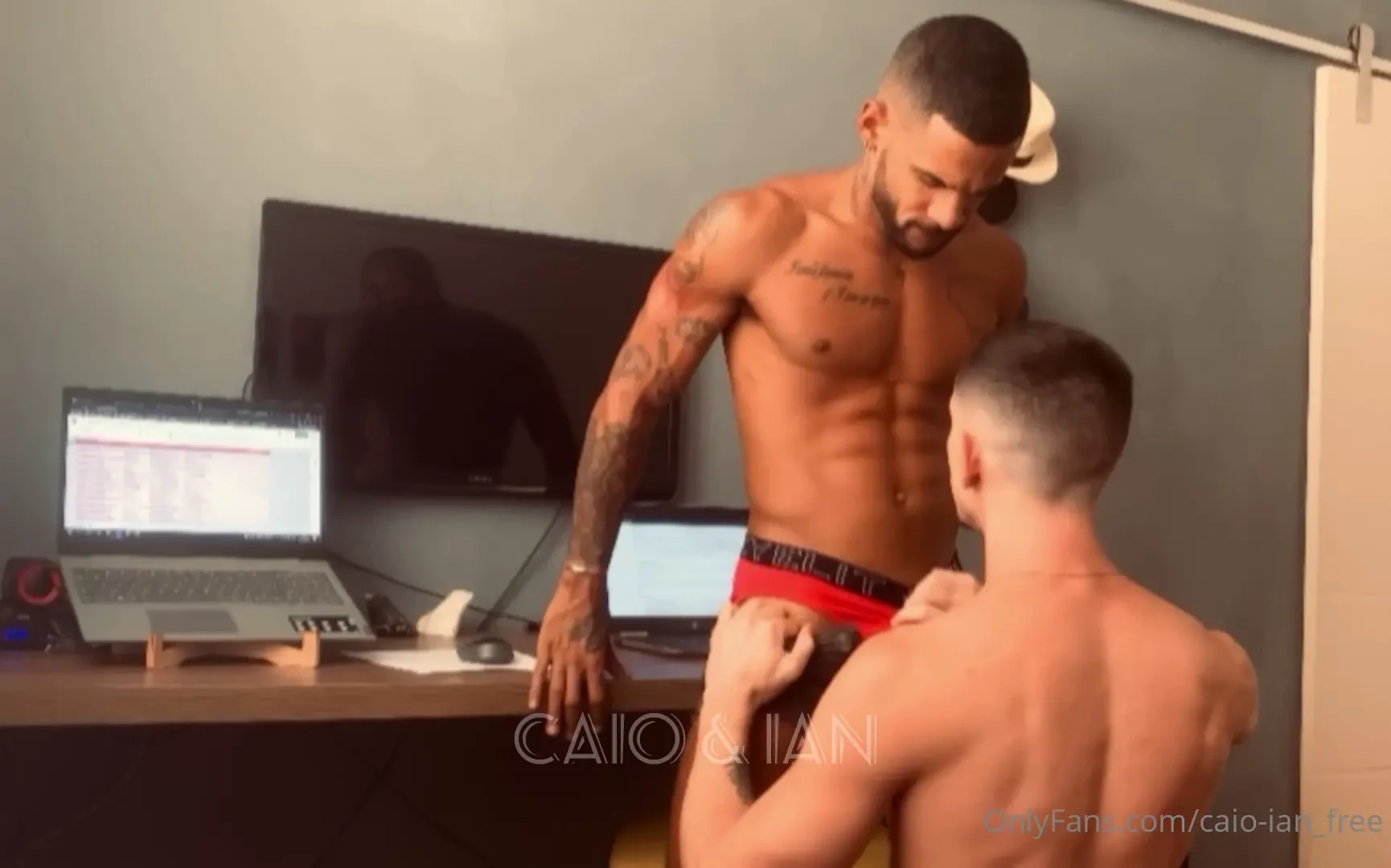 Subscribe now and access 500 exclusive videos and photos caio-ian part 3 