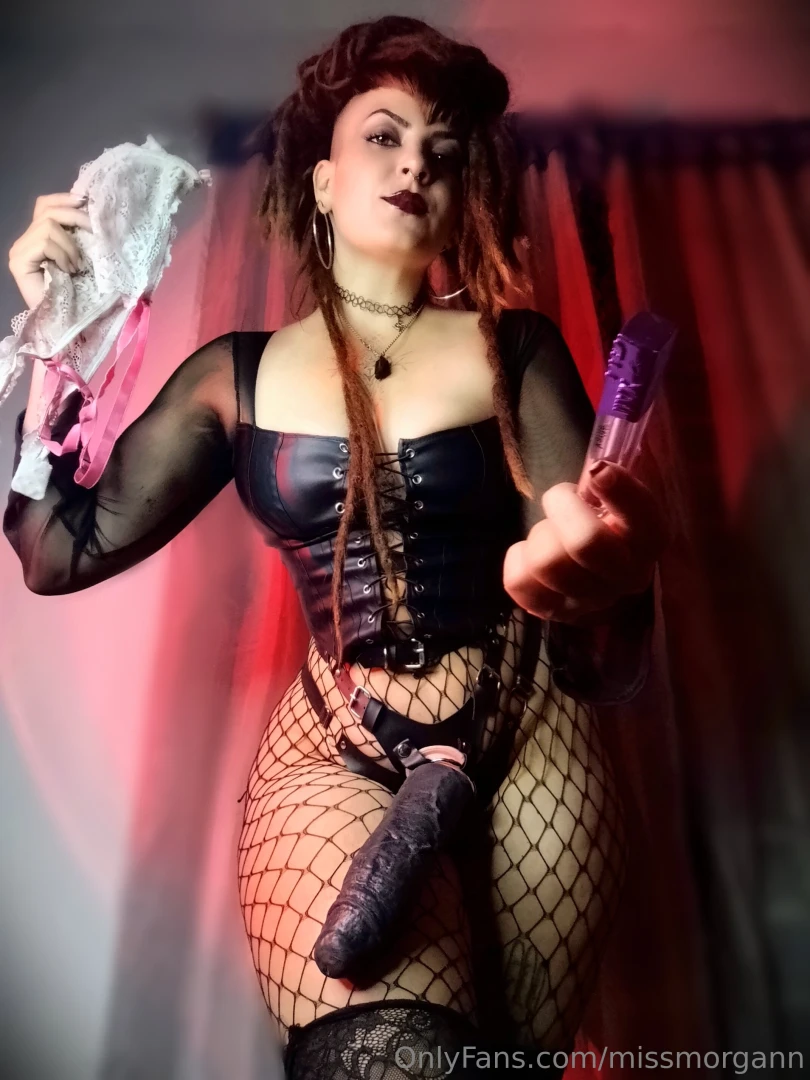 It starts like this i pick the toy i pick the panties the bra the 