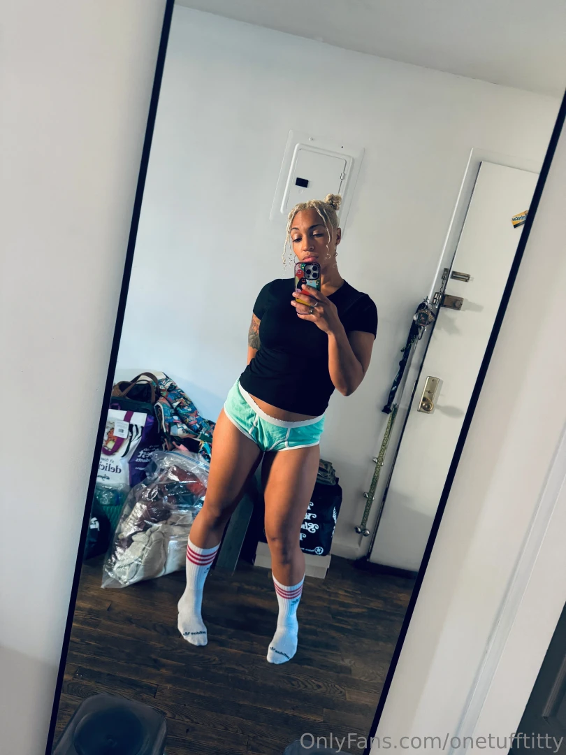 I feel like showing u sumthin tonight 