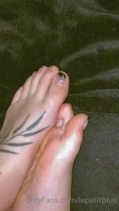 Quien me da unos besitos