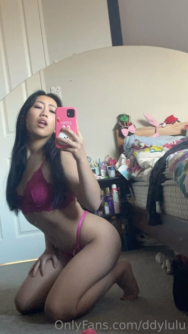 Do you ever have dirty fantasies about me tell me your fantasy 